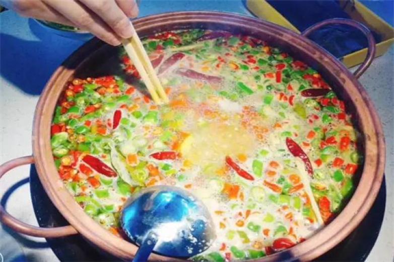 渔间道藤椒鱼火锅